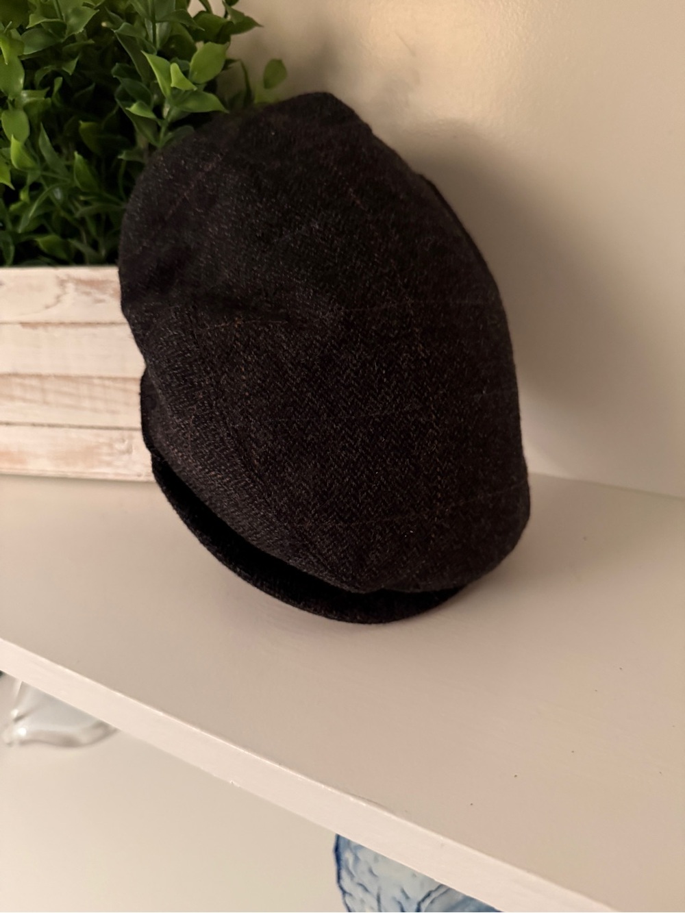 Seifter Associates 100% Wool Herringbone Cabbie Newsboy Flat Hat Cap Italy